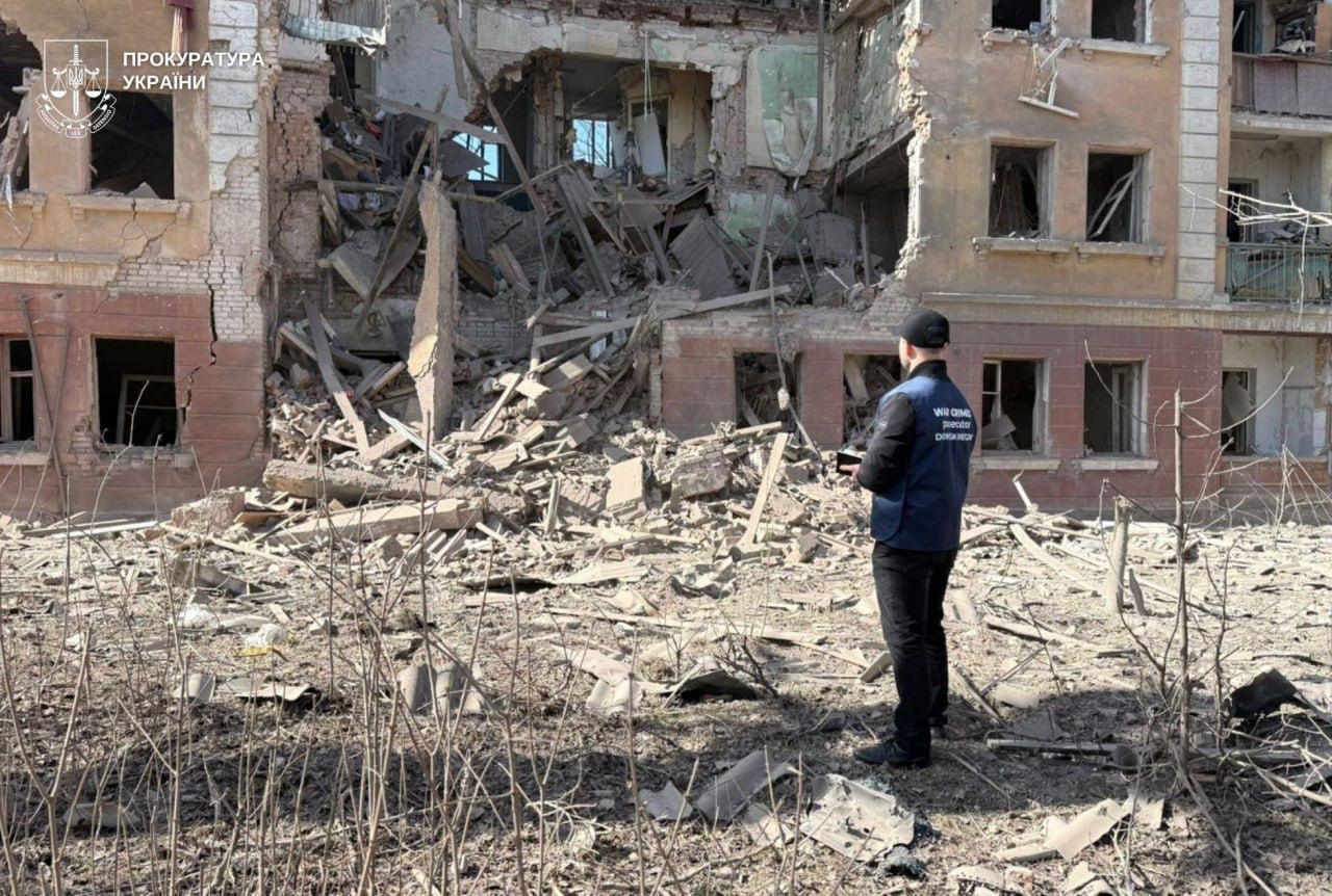 Russian airstrike on Sloviansk city in eastern Ukraine kills four, injures 16